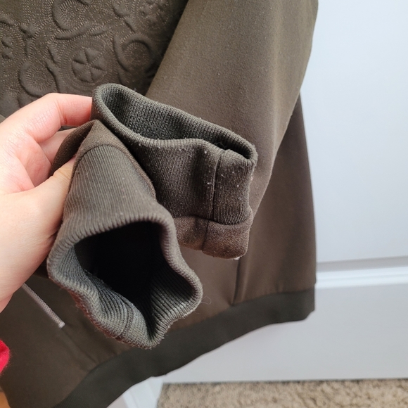 sweater - Picture 5 of 5